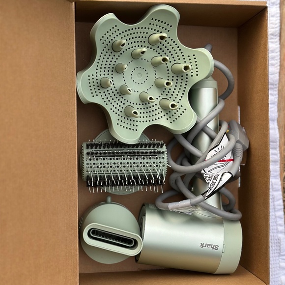 Shark HyperAir - Picture 6 of 7